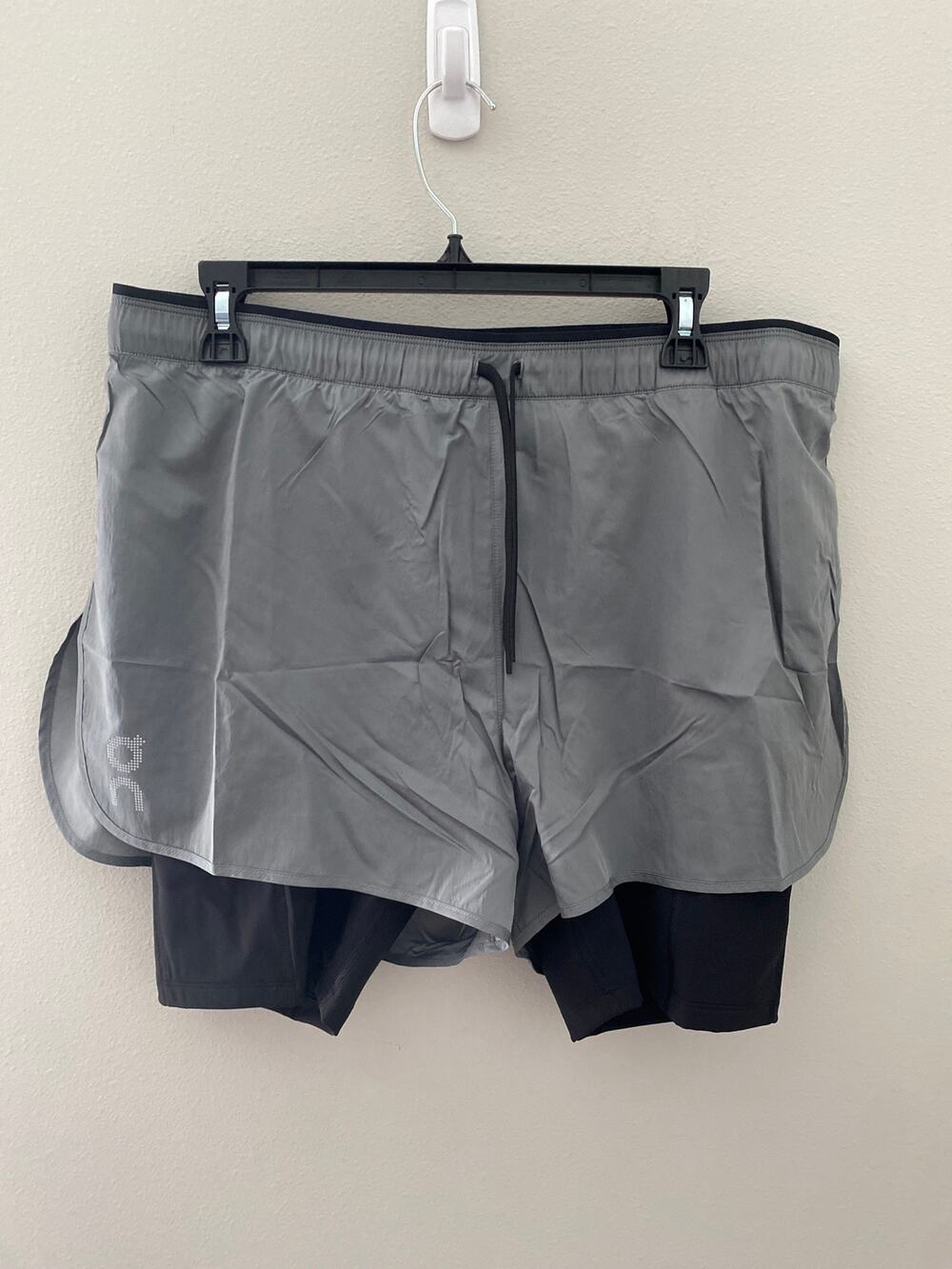 New On Cloud On Running Men's Performance Volt Shorts, Large